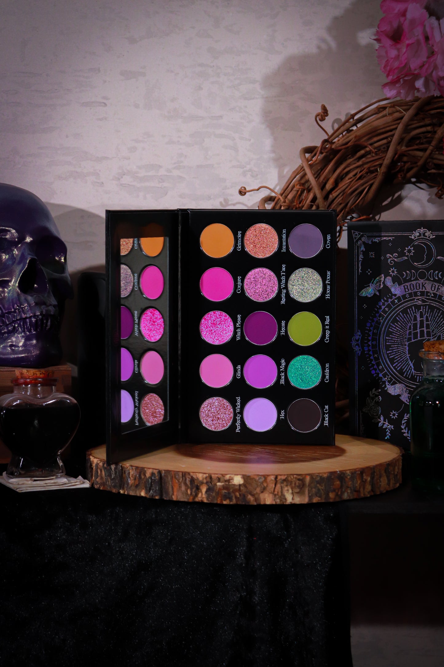 Basic Witch Magnetic Palette