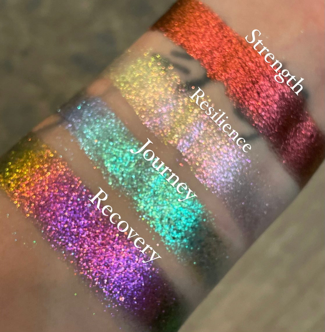 Best Chromes Multi-Chrome Eyeshadow Single- Resilience