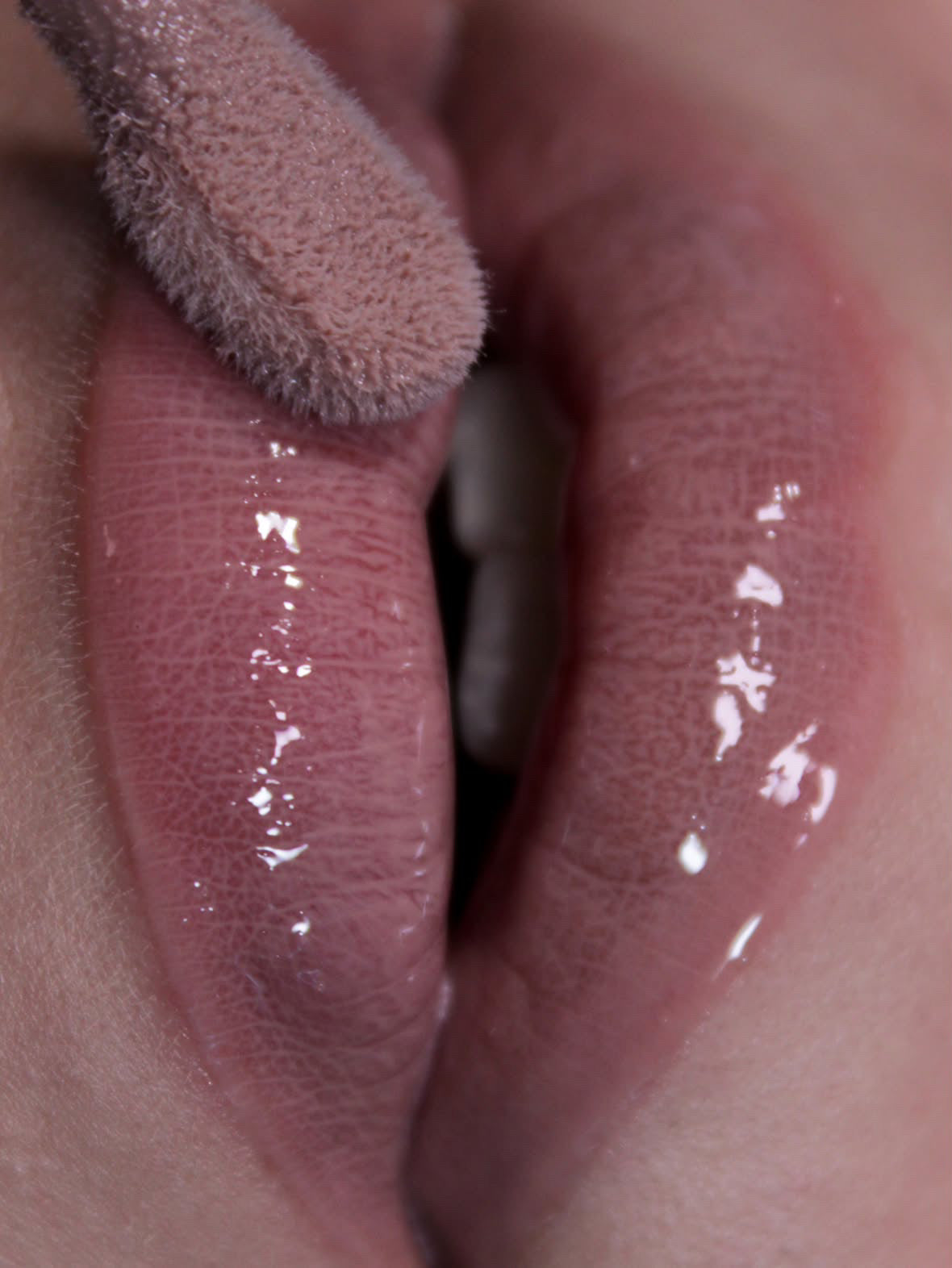 Sheer Veil Lipgloss- Celestial Sap