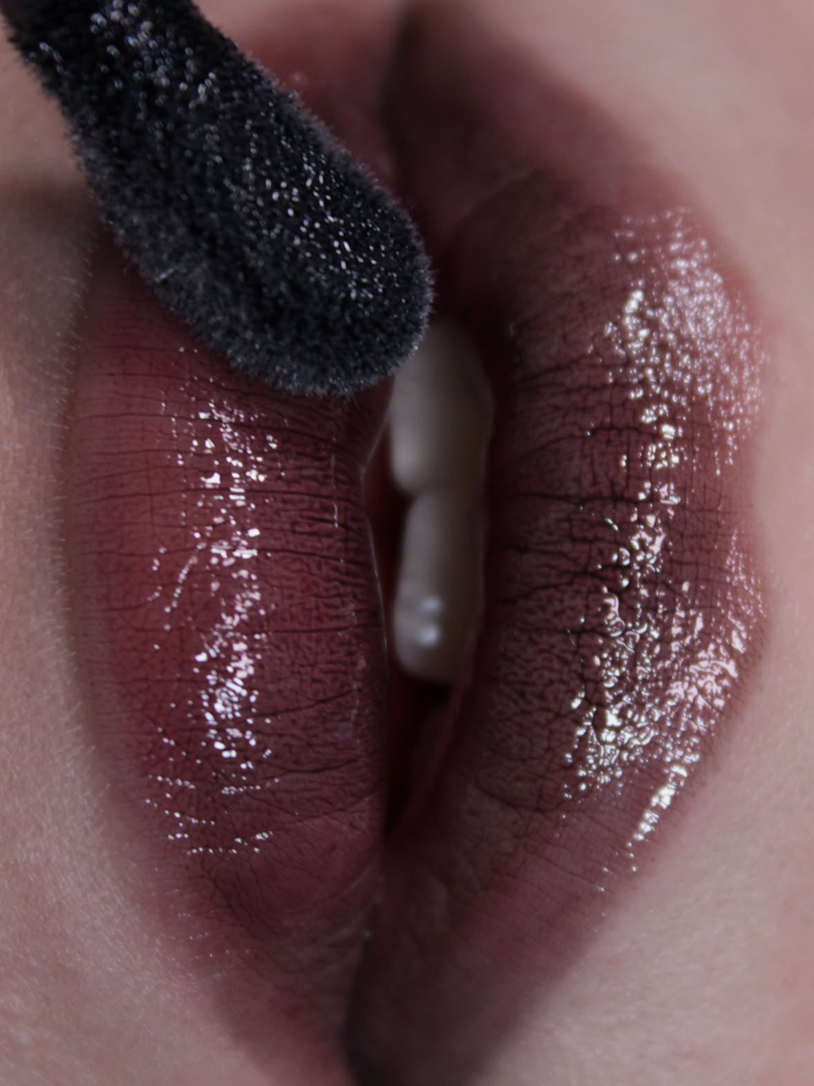 Sheer Veil Lipgloss- Obsidian Honey