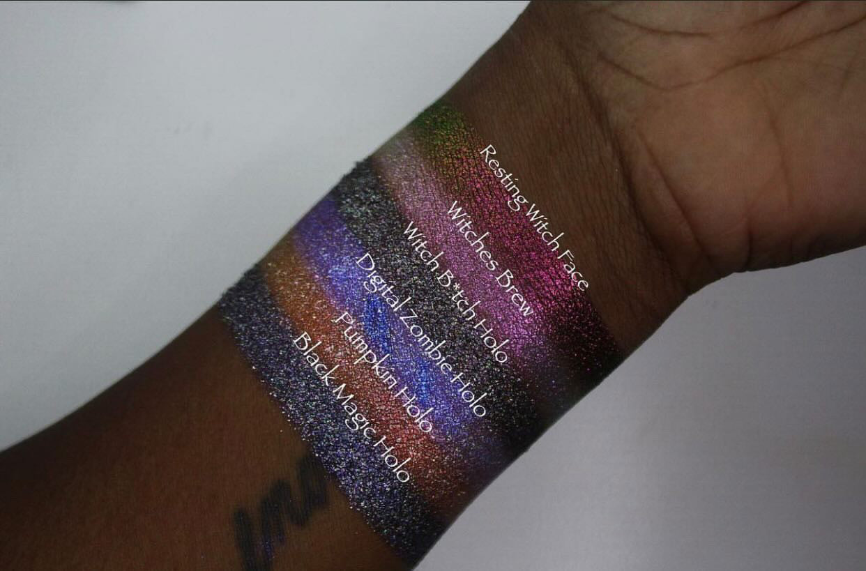 Digital Zombie Holo-Chrome Eyeshadow Single