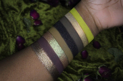 Dead Roses Volume 2 Magnetic Palette