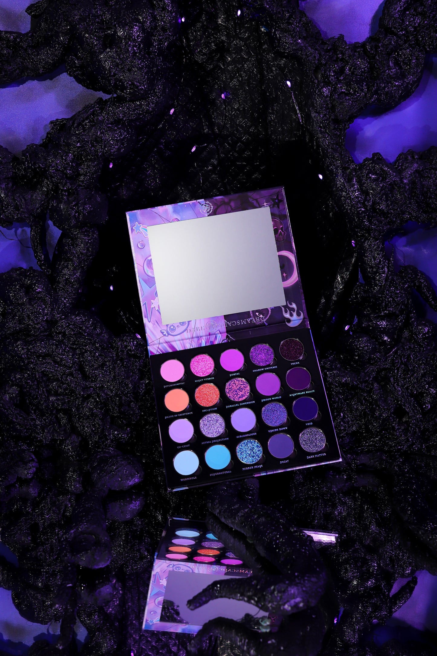 Dark Dreamscape Magnetic Palette