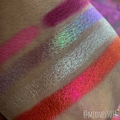Star-Crossed Lovers Duo Chrome Eyeshadow Palette