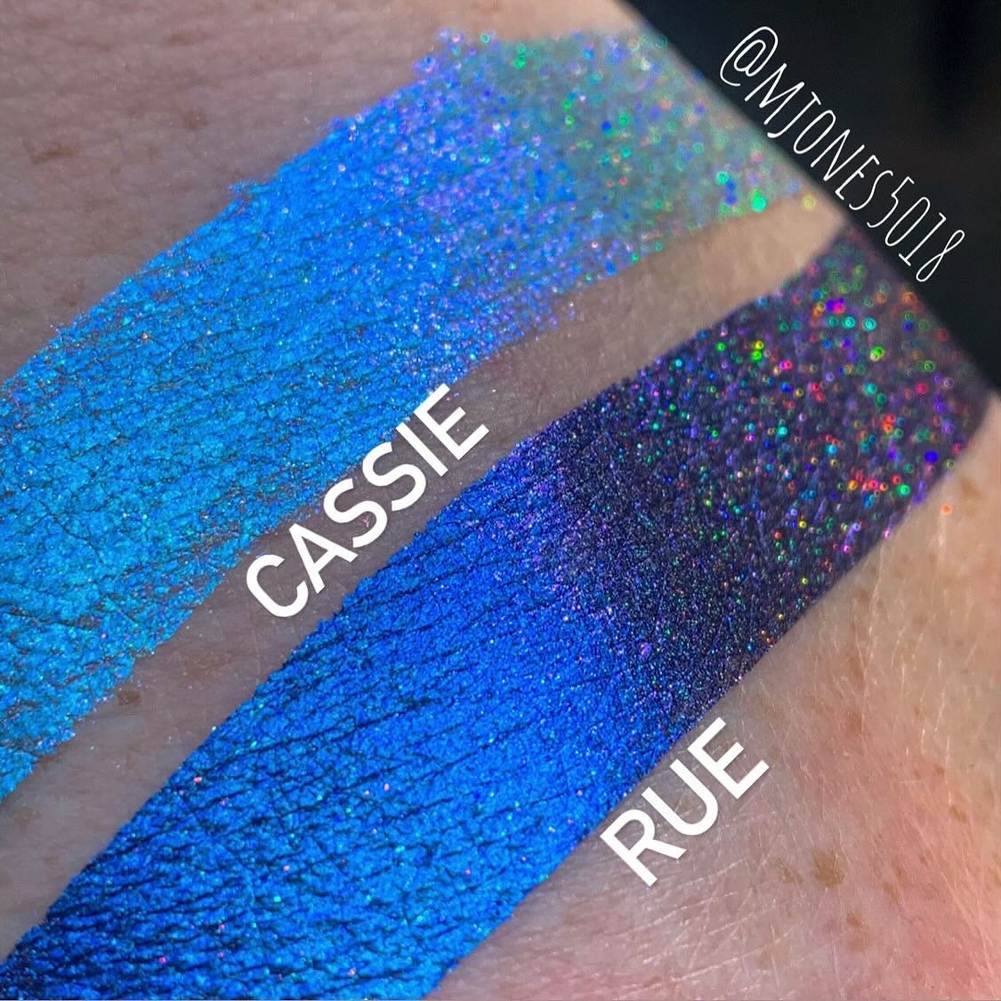 Euphoric Holo Liquid Eyeshadow- Rue